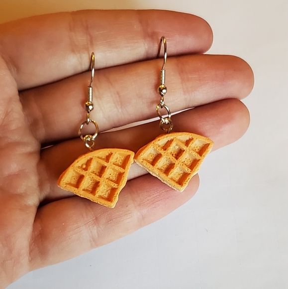 NWOT Waffle Earrings - Picture 5 of 5